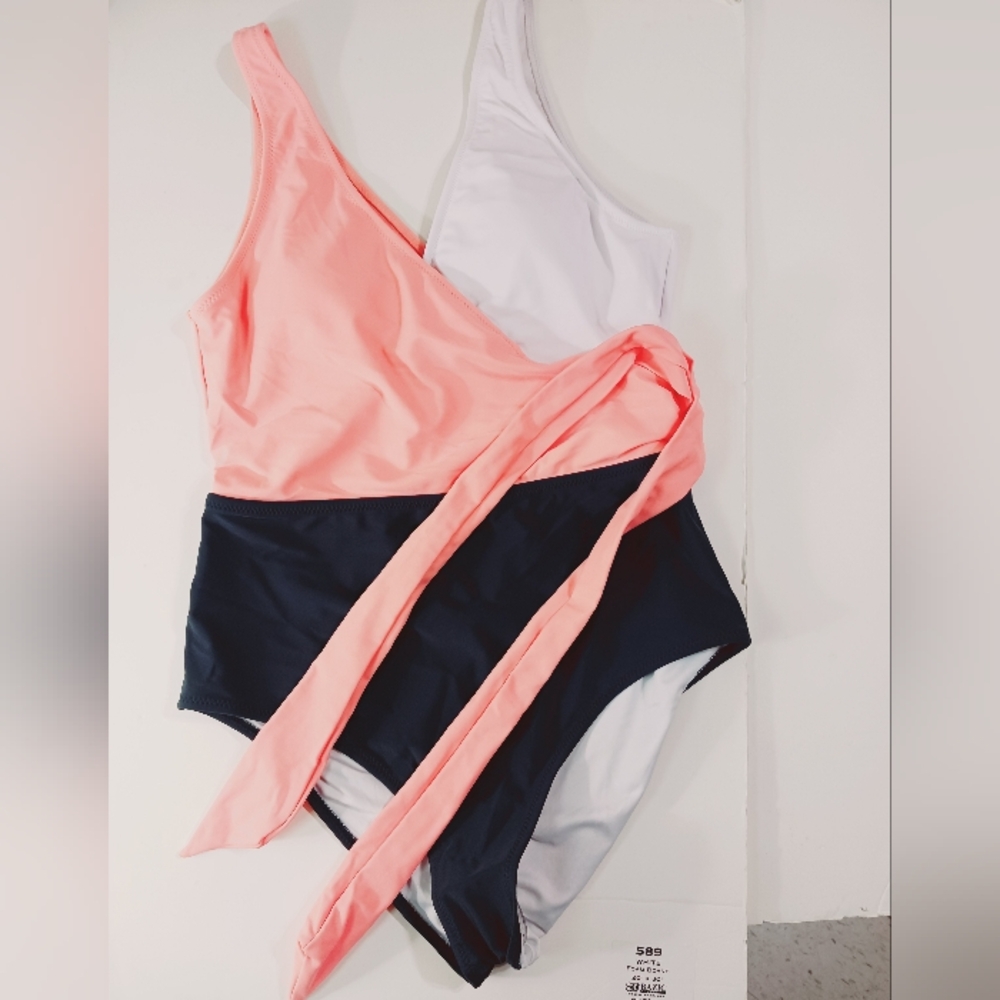 Colorblock One-Piece Swimsuit